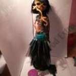 Monster High baba eladó kiegészítőkkel együtt fotó