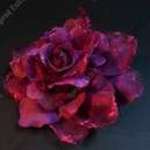 Virágos kitűző lila színben - soha nem használt fotó