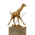 Zsiráf állatfigura - bronz szobor fotó