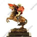 Napoleon a lován - Tekintélyes bronz szobor fotó