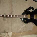 Harley Benton elektromos gitár eladó érdeklödni 307289022 számon fotó