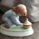egy szép zsolnai porcelán baba fotó