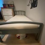 JYSK Valsted (90x200), keveset használt fém ágykeret, matraccal, ágyráccsal fotó