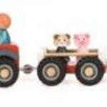 Egmont Toys fa játék traktor 2 pótkocsival fotó