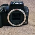 Canon 1000D váz fotó