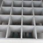 mészkő-cement kegyeleti építmény, EU szabvány fakkos előregyártott műkő urnarekeszek fotó