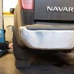 Nissan Navara 2005-2016 Pick-Up Pick Up terepjáró 4x4 Sárfogó sárvédő gumi fotó
