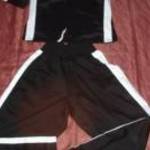 fekete fehér diszitéses küzdősportruha karateruha fotó