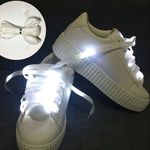 Világító LED-es cipőfűző fehér fotó