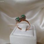 Arany gyűrű smaragdokkal fotó