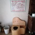 Borovi fenyő komposzt WC ( alomszék ) rozsdamentes vödörrel eladó fotó