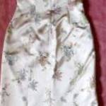 óarany pánt nélküli ruha Linea 8-s himzett mintás h: 82 cm mb: 80-84 cm fotó