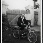 Fiúk Puch MS 50v kismotorral, motor, moped, jármű, közlekedés, szocializmus, 1960-as évek, Eredet... fotó