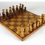 1I443 Különleges faragott egzotikus sakk készlet táblával fotó