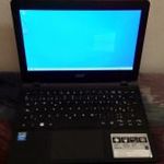 Acer Aspire ES1-111M laptop Windows 10-zel fotó