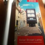 Nagyméretű utcai, szolár, led lámpa napelemes 200W + tartó konzol fotó