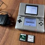 Nintendo DS konzol játékokkal 1 fotó