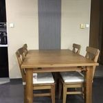 Eladó Ikeás STORNÄS meghosszabítható antik hatású asztal, 4db. INGOLF párnázott székkel, egyben fotó