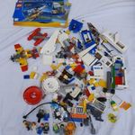 1kg vegyes ömlesztett LEGO csomag 9db figurával - ajándék összerakási útmutatók (eredeti lego) ny fotó