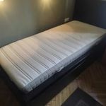 IKEA Malm egyszemélyes ágy matraccal fotó