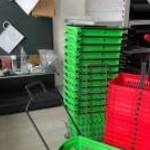 Zöld bevásárló kosár húzható 28 literes 40db eladó fotó