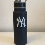 New York Yankees kb 650 ml kulacs flakon palack rozsdamentes acél fotó