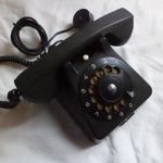 [ABC] Retro bakelit tárcsás telefon, fekete fotó