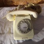 [ABC] Retro bézs színű tárcsás telefon, Mechanikai fotó