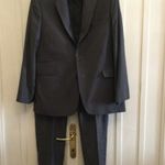 Pierre Cardin szürke öltöny kb 58 méretek a hirdetésben fotó