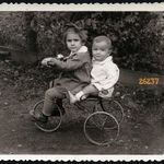 Kádár fényképész, Füzesabony, gyerekek triciklin, kerékpár, jármű, közlekedés, 1930-as évek, Ered... fotó