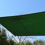 Zöld trapéz napvitorla fotó