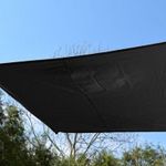 Fekete trapéz napvitorla fotó