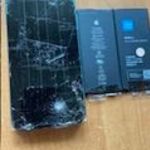Iphone 11 törött eladó! fotó