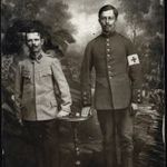 Fotó az orosz (?) hadifogságból Eke Andrásnénak Tökölre címezve, magyar katonák egyenruhában, 1. ... fotó