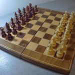 Nagyméretű fa sakk készlet (38X38cm) fotó