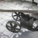 Eredeti kovácsoltvas borosüveg ágyútartó eladó fotó