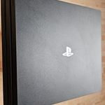 PlayStation 4 Pro PS4 Pro 1TB CUH-7216B konzol kontrollerrel, kábelekkel (Veszprém) fotó
