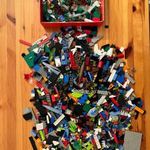Lego vegyes kockák - 2, 3 kg fotó