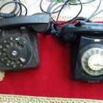 Retó régi 2 db Fekete telefon egyben eladó fotó