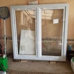 150x150-es bukó-nyíló Kömmerling műanyag ablak fotó