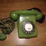 Mechanikai művek retro tárcsás zöld telefon fotó