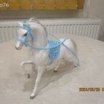 Fehér ló kék nyereggel 4., akár 1FT-ért! fotó