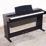 SZINTE ÚJ!!! Technics PX44 elektromos digitális zongora plusz kottatartó és takaró fotó