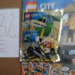 (LE30) ÚJ BONTATLAN LEGO CITY TARGONCA MUNKÁSSAL FIGURA + ÚJSÁG fotó