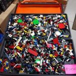 LEGO ömlesztett vegyes csomag figura elemek 3, 2kg #3130 fotó