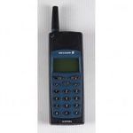 1R172 Retro Ericsson A1018s mobiltelefon dobozában papírokkal és töltővel fotó