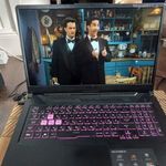 Asus TUF Gaming Laptop és Asus Gamer Headset fotó