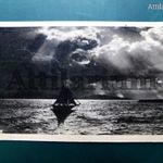 A Balaton - Vihar után. Nem futott, postatiszta képeslap. Athenaeum. Vitorláshajó. Vintage Postcard. fotó