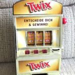 Twix cukor reklám nyerőautomata játékgép FÉLKARÚ RABLÓ fotó