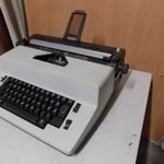 Elektromos írógép / LICENCE OLYMPIA fotó